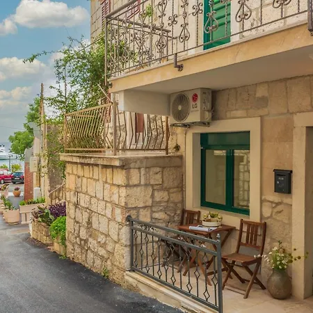 Studio Apartman “kala” * Baška Voda