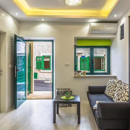 Studio Apartman “kala” * Baška Voda